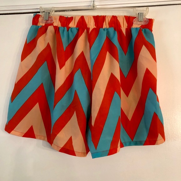 Tyche Pants - Orange and blue chevron elastic shorts size M